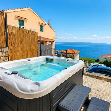 Starlight Okrug Panoramic Sea View & Jacuzzi * Trogir