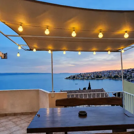 Starlight Okrug Panoramic Sea View & Jacuzzi