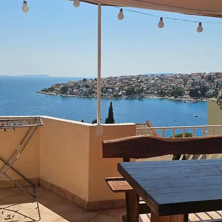 Starlight Okrug Panoramic Sea View & Jacuzzi *