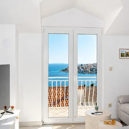 Starlight Okrug Panoramic Sea View & Jacuzzi Trogir