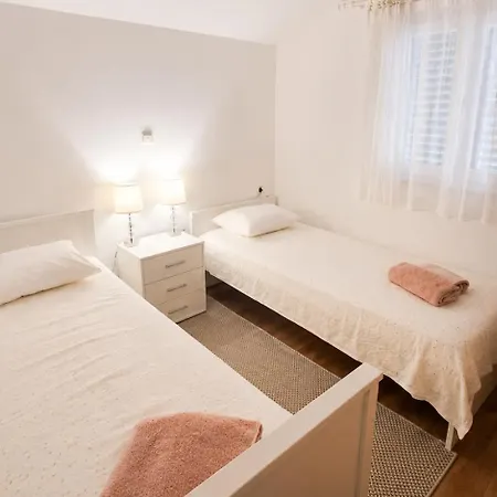 Starlight Okrug Panoramic Sea View & Jacuzzi